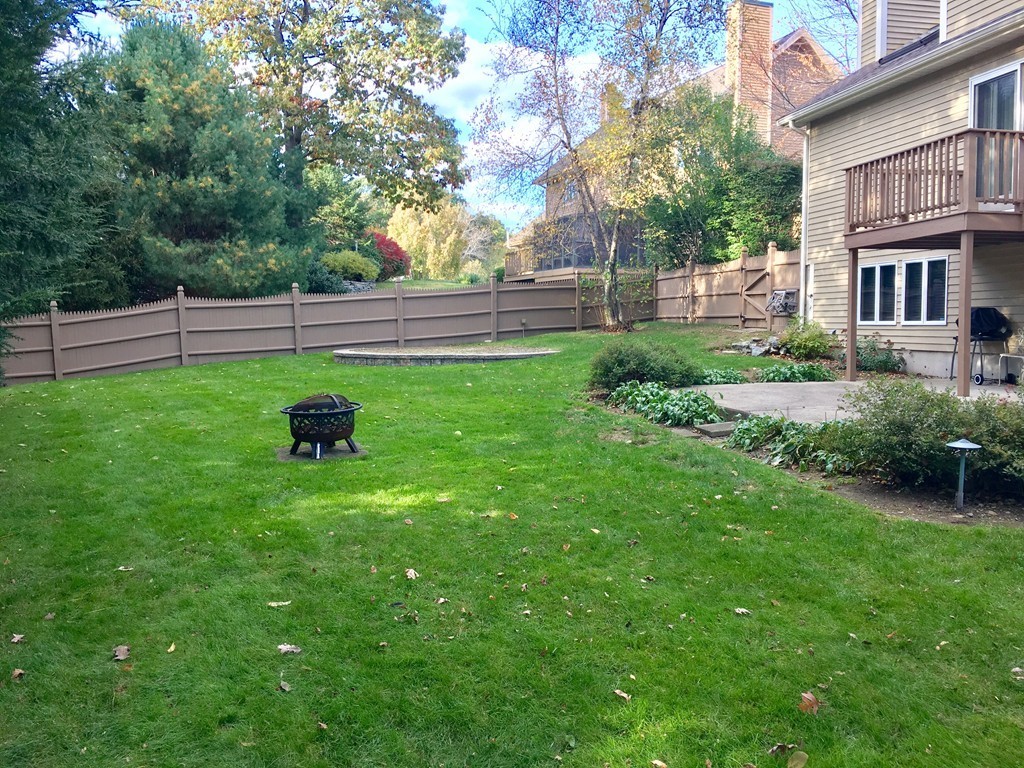 41 Andrews Road Wakefield, MA 01880 - Photo 2 of 30 Gallery Image 2