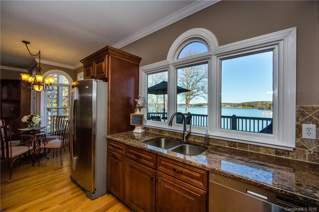 16105 Woolwine Road Charlotte, NC 28278 - Photo 10 of 24 Gallery Image 10