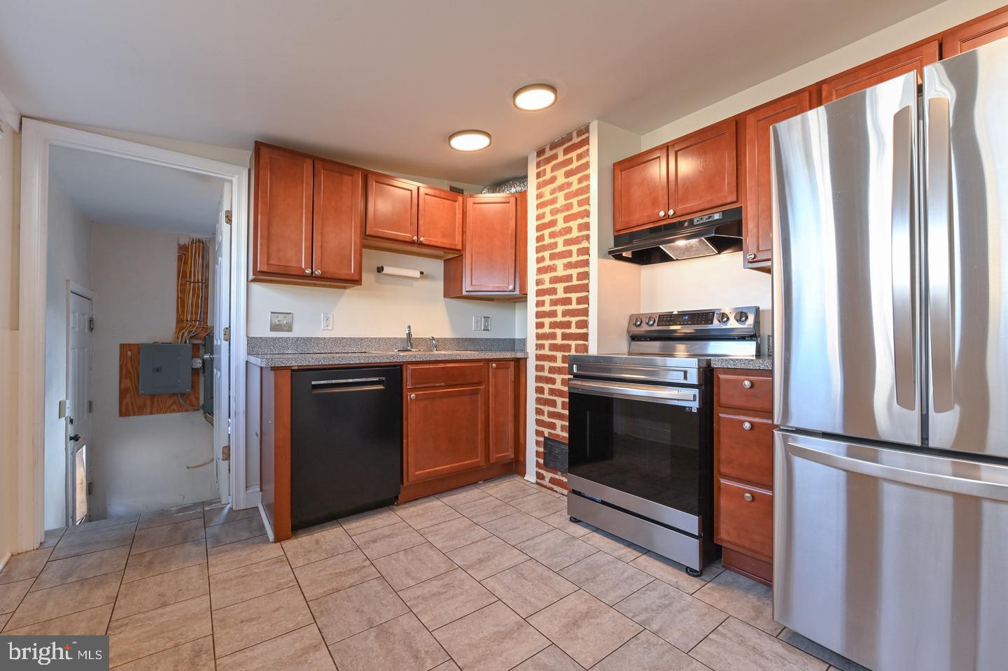 1615 Grange Road Edgewater, MD 21037 - Photo 17 of 29 Kitchen & Utility Room