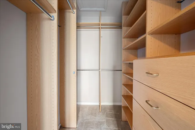 $3,900 | 5419 Summer Leaf Lane, Alexandria, VA 22312