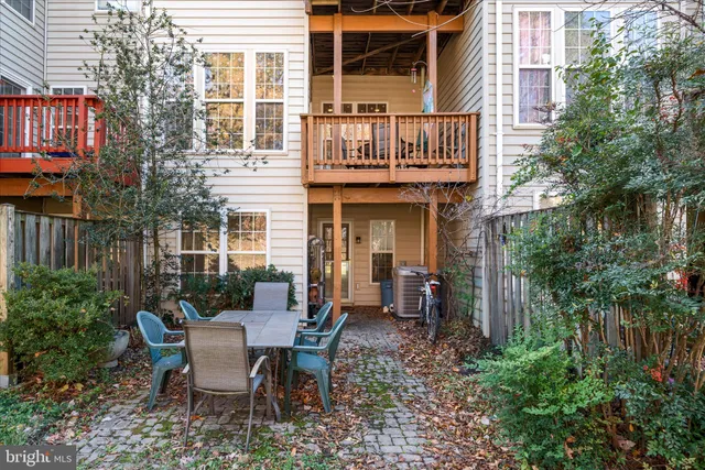 $3,900 | 5419 Summer Leaf Lane, Alexandria, VA 22312