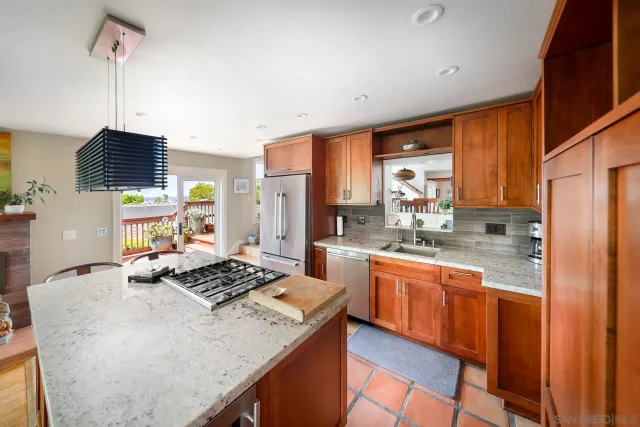 $2,950,000 | 4506 Point Loma Avenue, San Diego, CA 92107