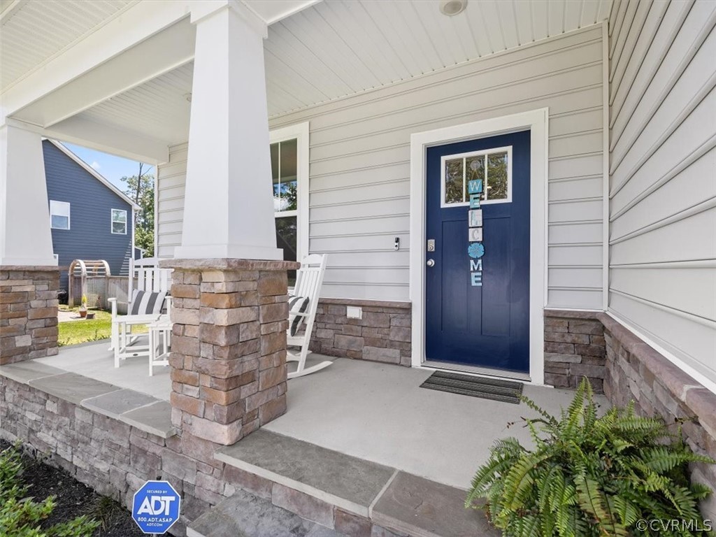 1413 Braisden Road Midlothian, VA 23114 - Photo 4 of 37 a view of an entryway of house