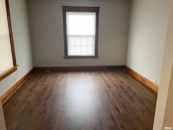 $925 | 1721 West 16th Street, Davenport, IA 52804