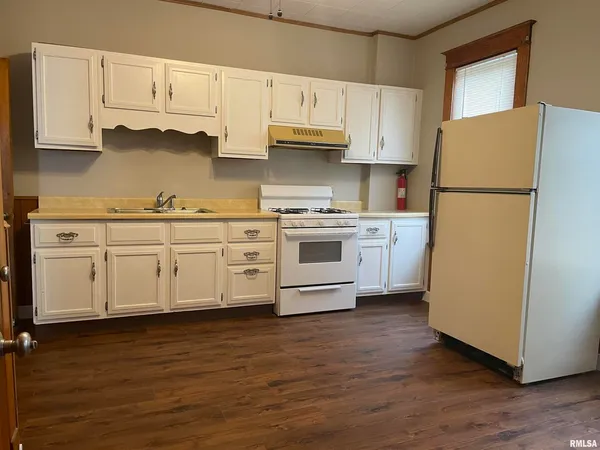 $925 | 1721 West 16th Street, Davenport, IA 52804