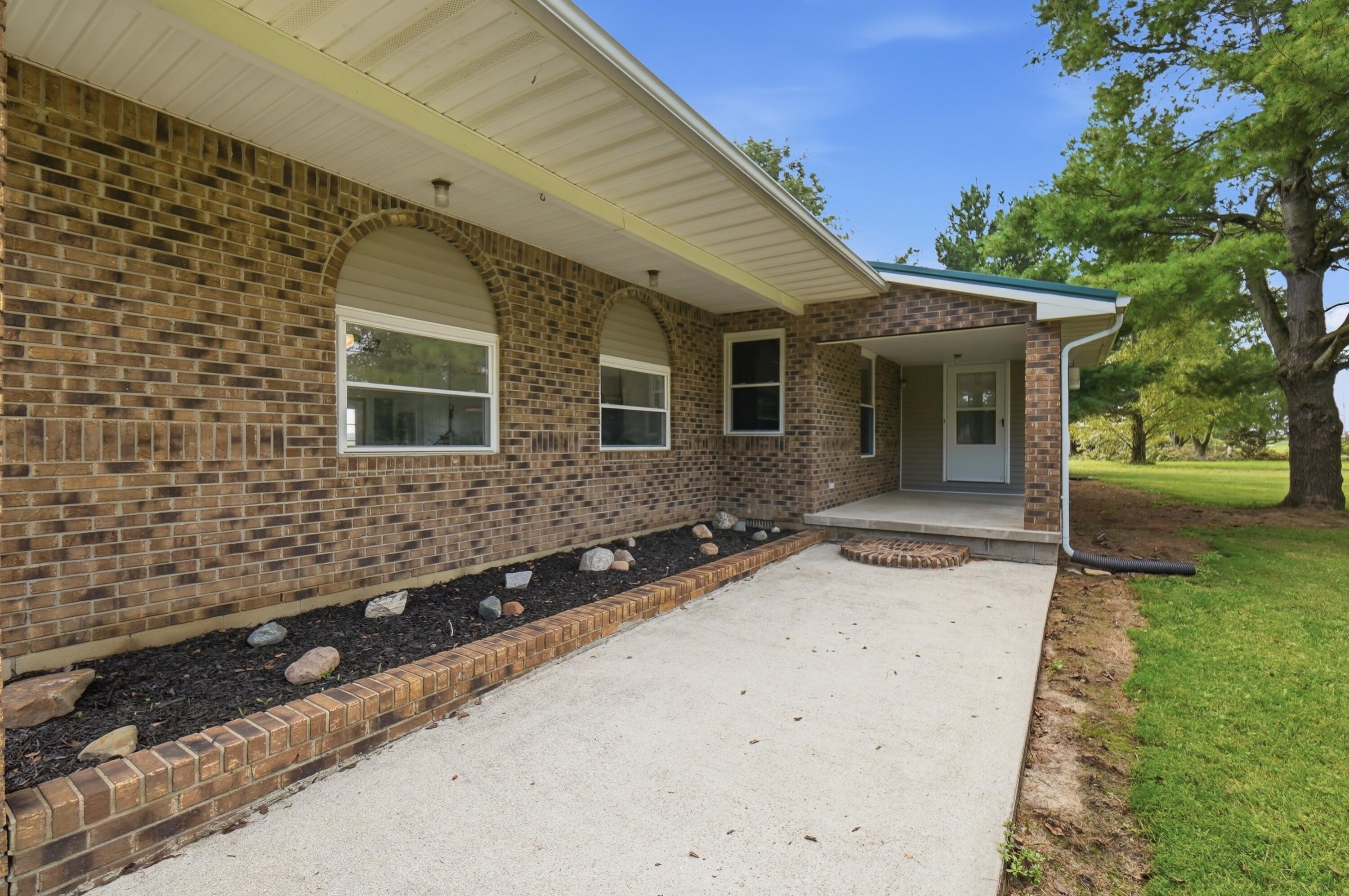 1720 Irvin Road Jamestown, OH 45335 - Photo 15 of 54 015