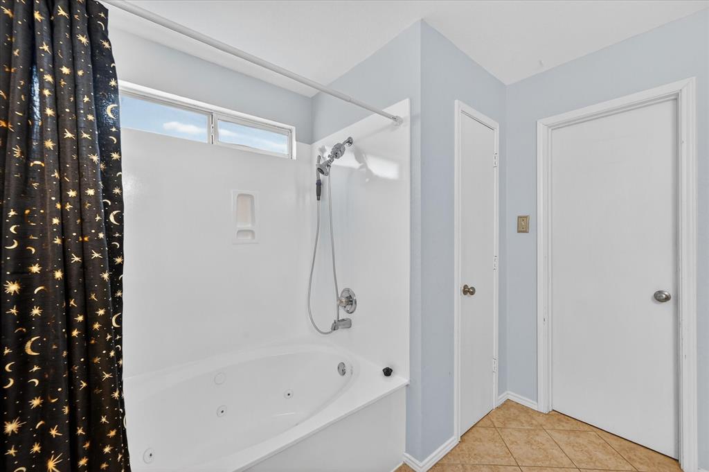2540 Blue Myrtle Way Dallas, TX 75212 - Photo 25 of 32 upstairs primary ensuite