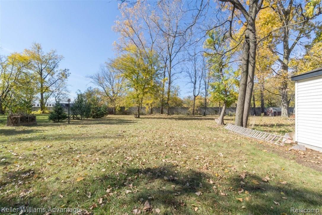 20845 Tuck Road Farmington, MI 48336 - Photo 28 of 39 28_Tuck Rd_20845.jpg
