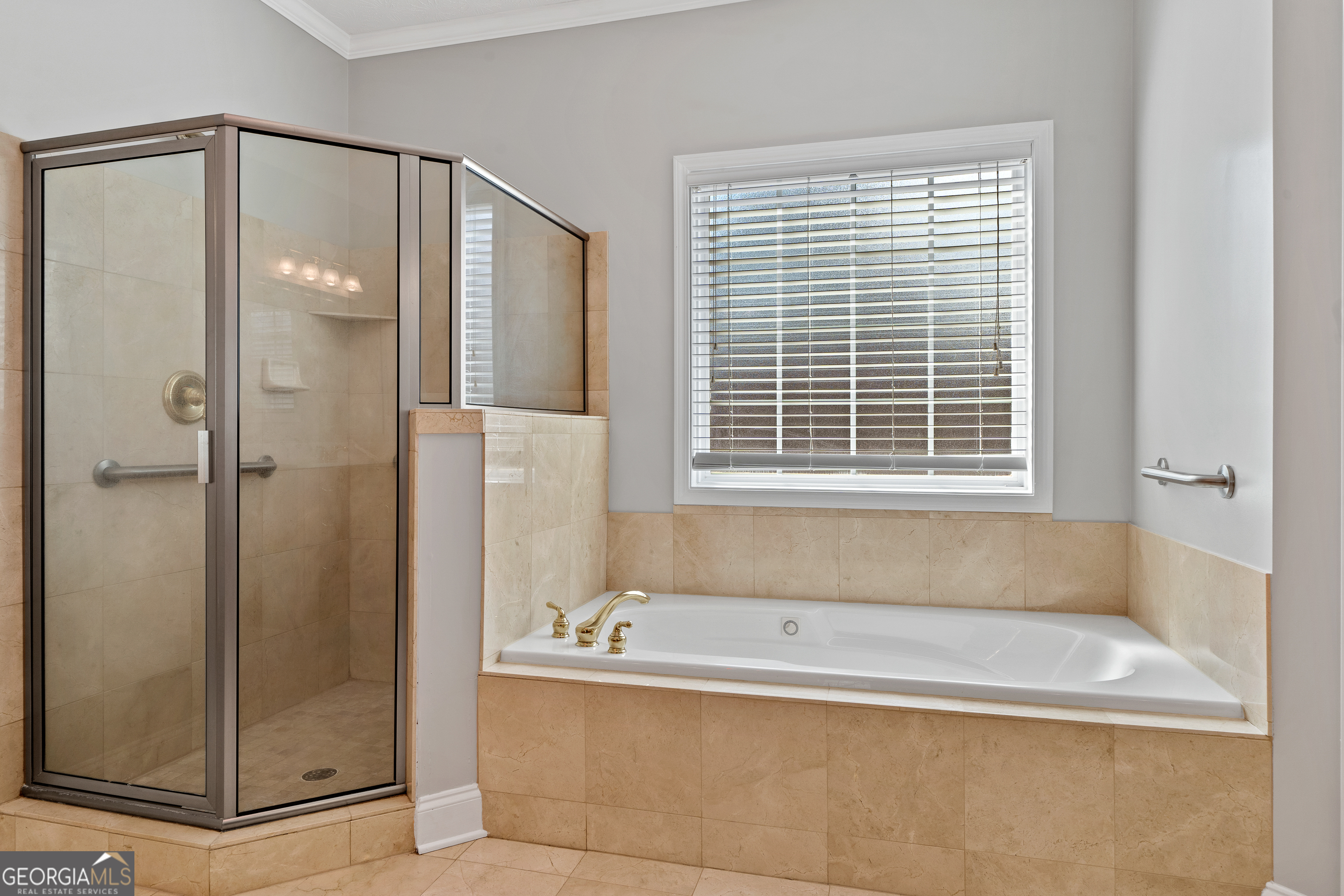 1041 Holstein Road Buckhead, GA 30625 - Photo 29 of 49 a bathroom with a bathtub and a shower