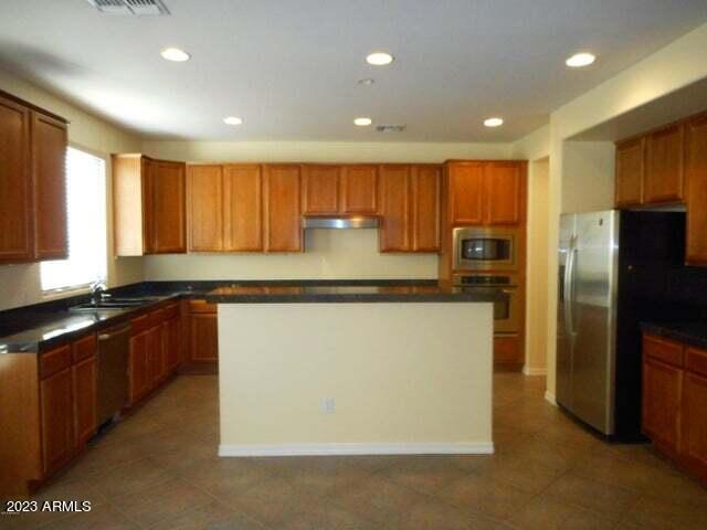 3989 East Hummingbird Lane Phoenix, AZ 85050 - Photo 6 of 18 20150819184818759521000000-o