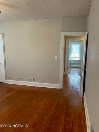 $1,800 | 240 East New Hampshire Avenue, Southern Pines, NC 28387