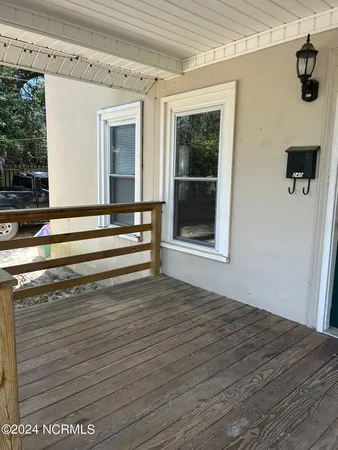 $1,800 | 240 East New Hampshire Avenue, Southern Pines, NC 28387