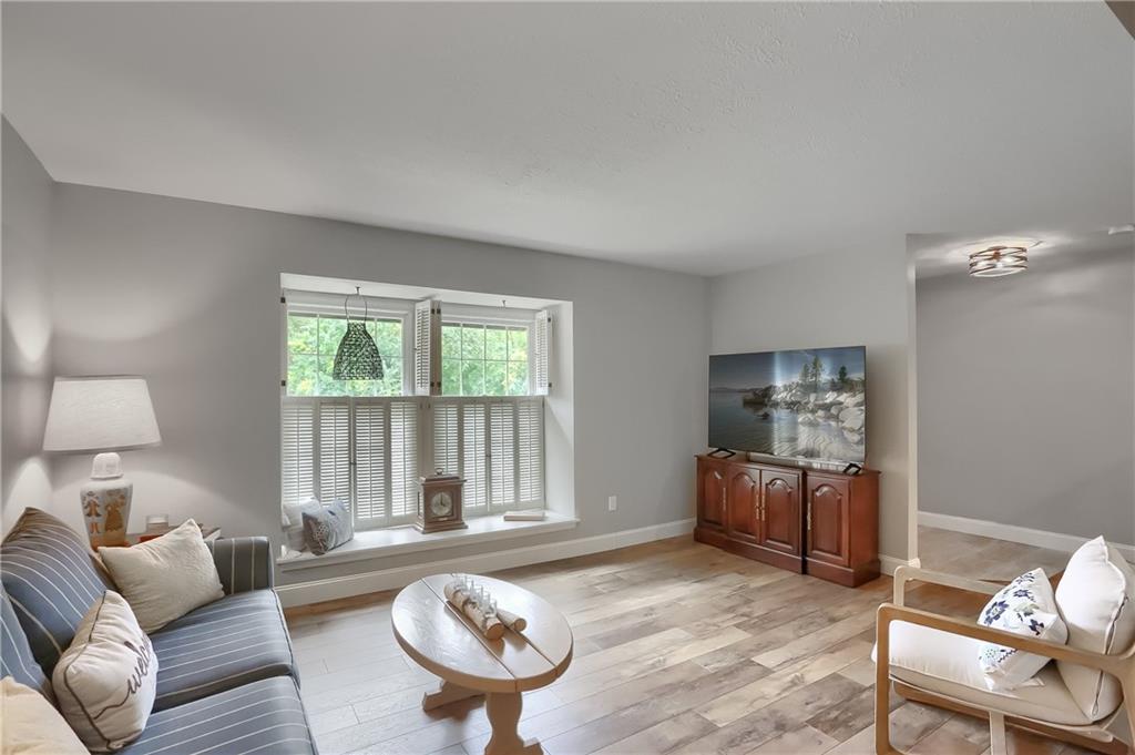 318 Windsor Ridge, Unit 15 New Castle, PA 16105 - Photo 8 of 22 Gallery Image 8