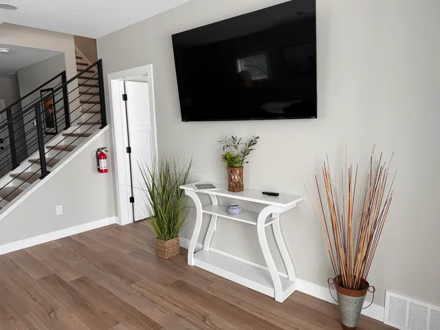 $819,900 | 8610 Maynard Place, Duluth, MN 55808