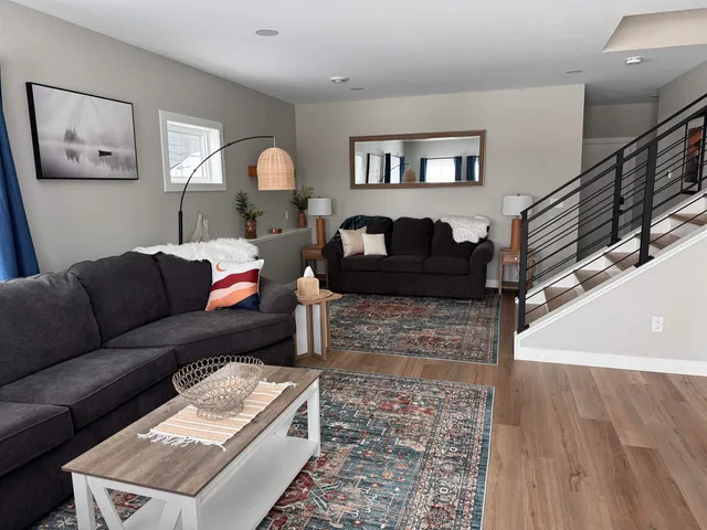 $819,900 | 8610 Maynard Place, Duluth, MN 55808