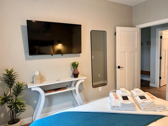 $819,900 | 8610 Maynard Place, Duluth, MN 55808