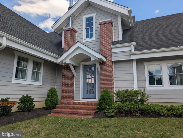 $675,000 | 626 Irvin Avenue, Deale, MD 20751