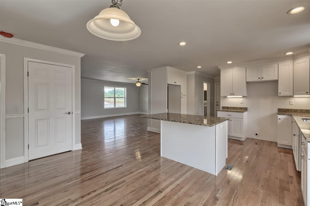 1027 Fennell Road Anderson, SC 29625 - Photo 12 of 35 Gallery Image 12