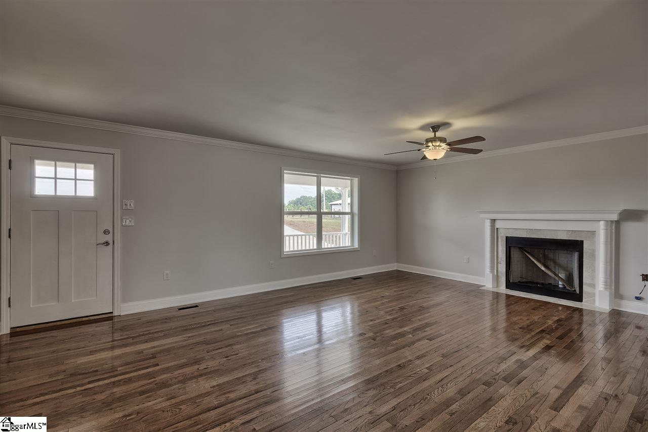 1027 Fennell Road Anderson, SC 29625 - Photo 6 of 35 Gallery Image 6