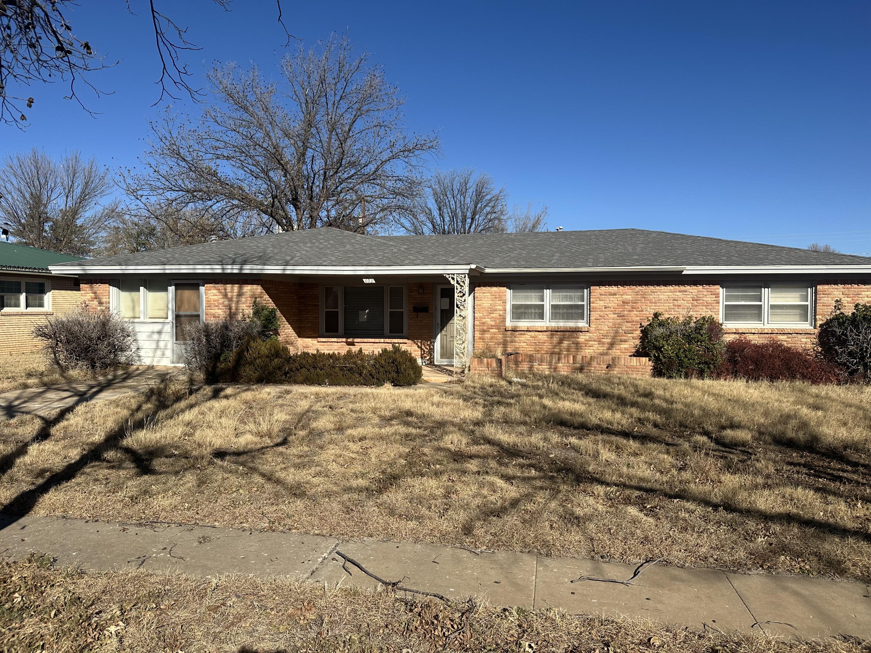 600 Southwest Ave J Seminole, TX 79360 - Photo 1 of 27 IMG_7699