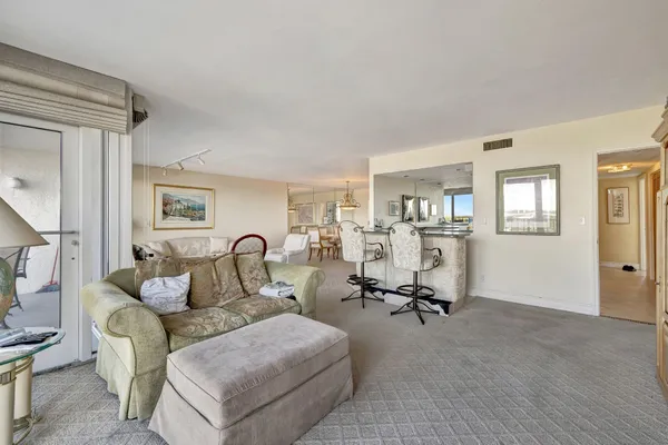 $725,000 | 521 North Riverside Drive, Unit 1207, Pompano Beach, FL 33062