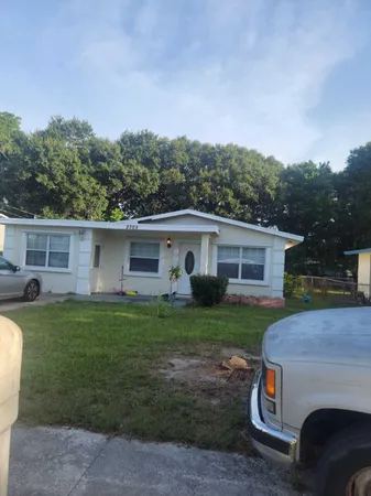 $1,800 | 2705 E Avenue East, Fort Pierce, FL 34947