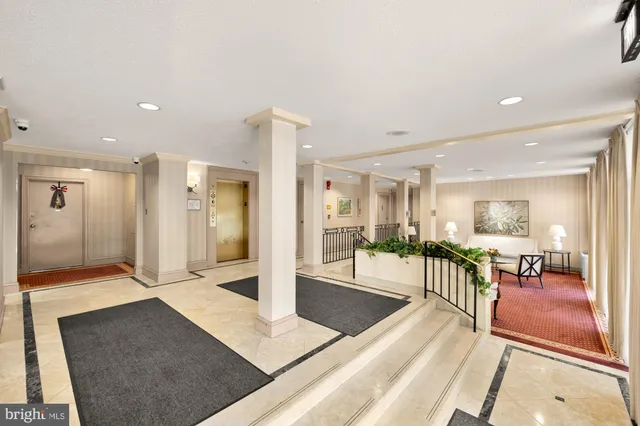 $300,000 | 4390 Lorcom Lane, Unit 503, Arlington, VA 22207