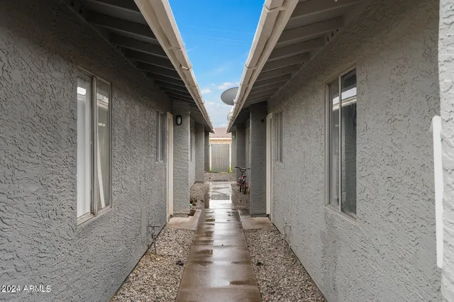 $899 | 2049 West Hayward Avenue, Unit 3, Phoenix, AZ 85021