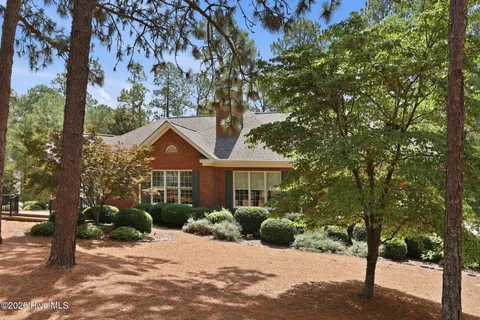 $749,000 | 86 Pinewild Drive, Pinehurst, NC 28374