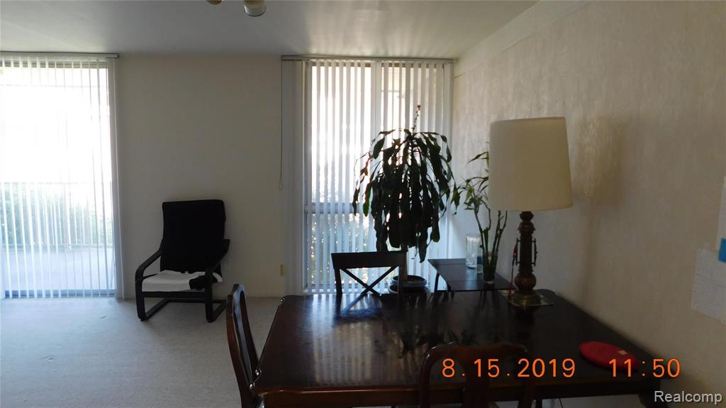 4041 West Maple Road Bloomfield Hills, MI 48301 - Photo 17 of 43