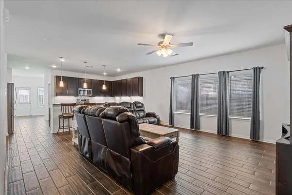 $2,200 | 4715 Painted Bunting Lane, Baytown, TX 77521