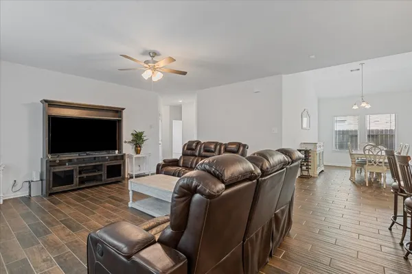 $2,200 | 4715 Painted Bunting Lane, Baytown, TX 77521