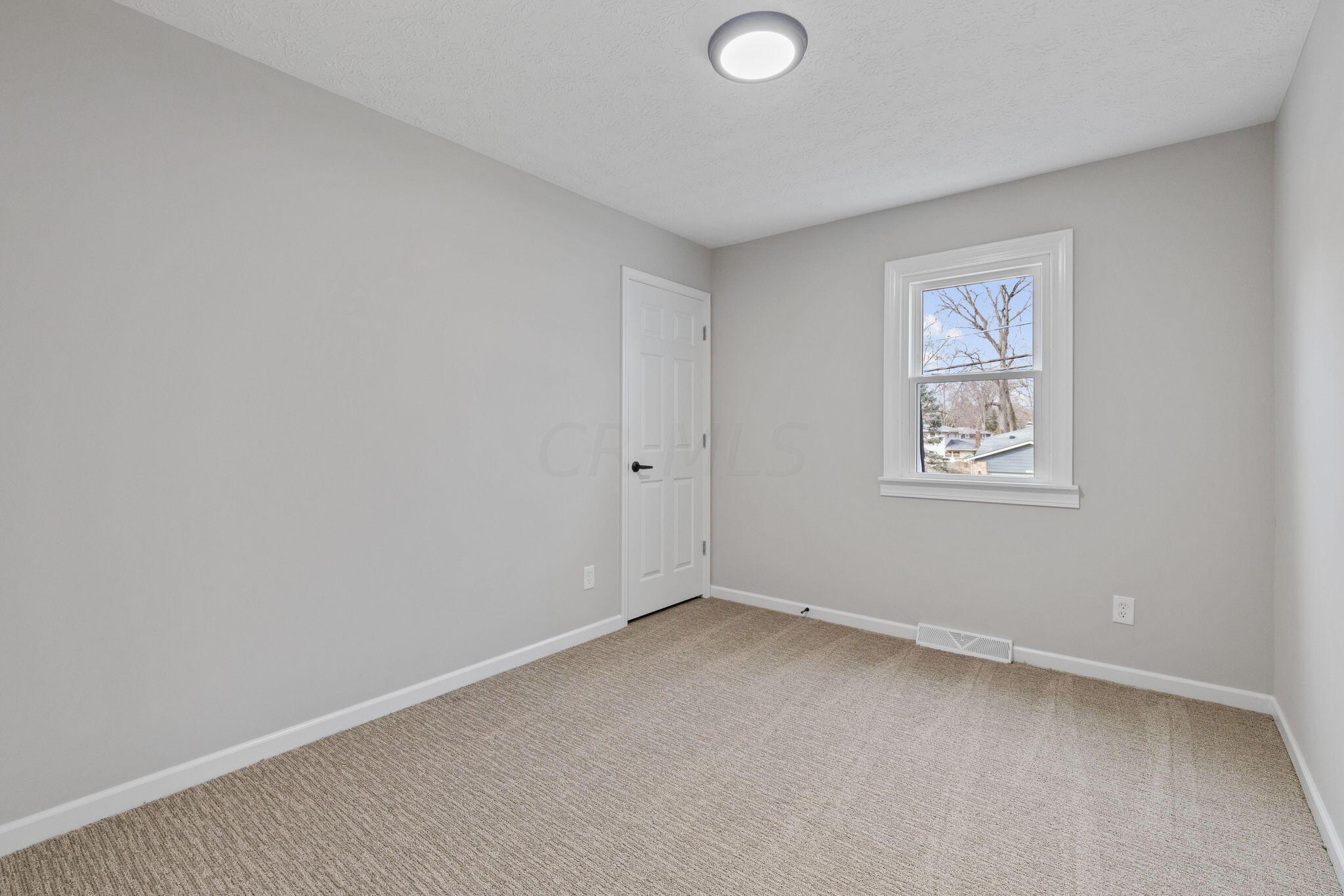6828 Worthington Galena Road Worthington, OH 43085 - Photo 19 of 32 29-web-or-mls-2023-12-21 6828 Worthingto