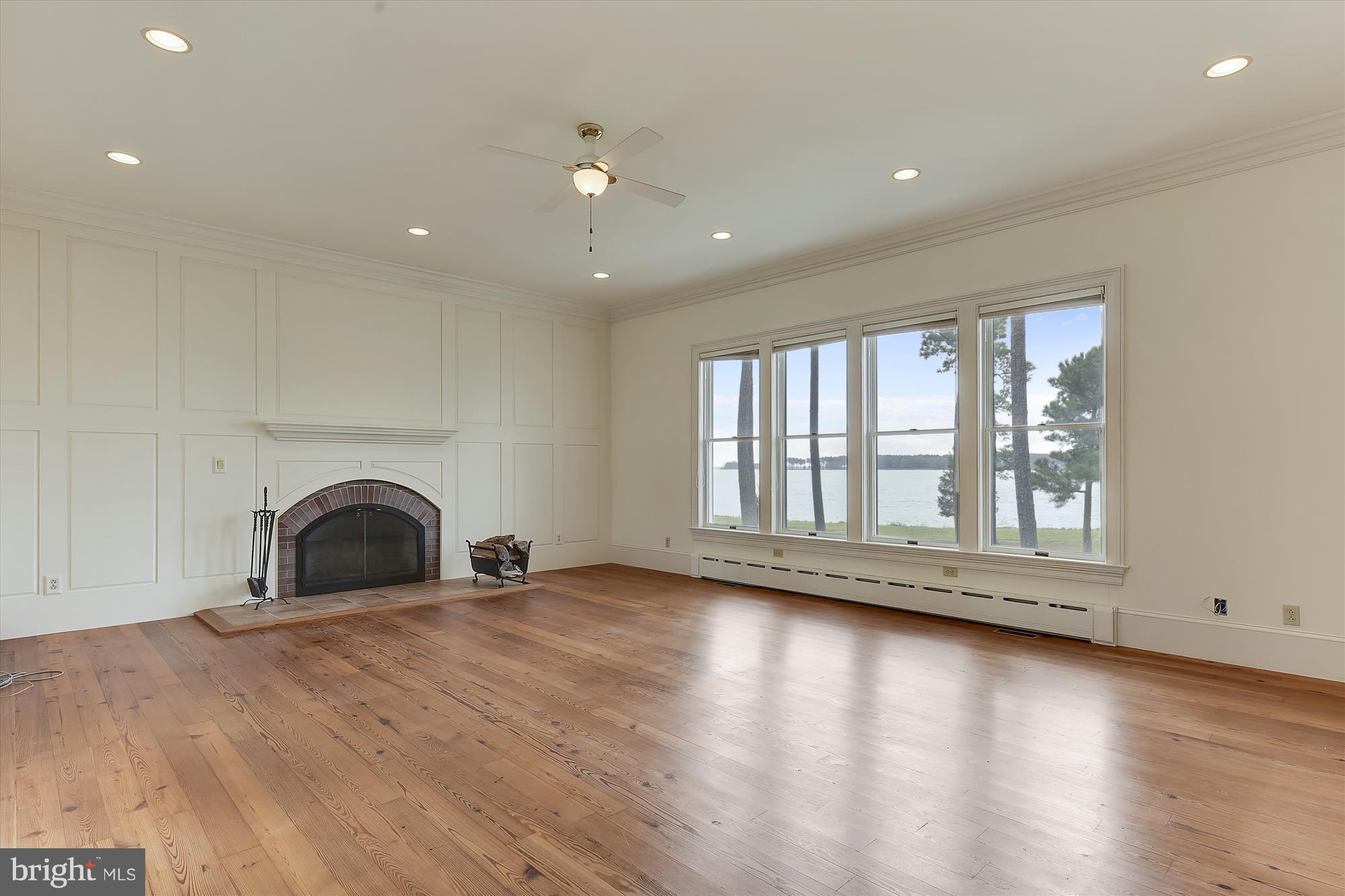 5442 Cassons Neck Road Cambridge, MD 21613 - Photo 8 of 30 Wood Burning Fireplacce