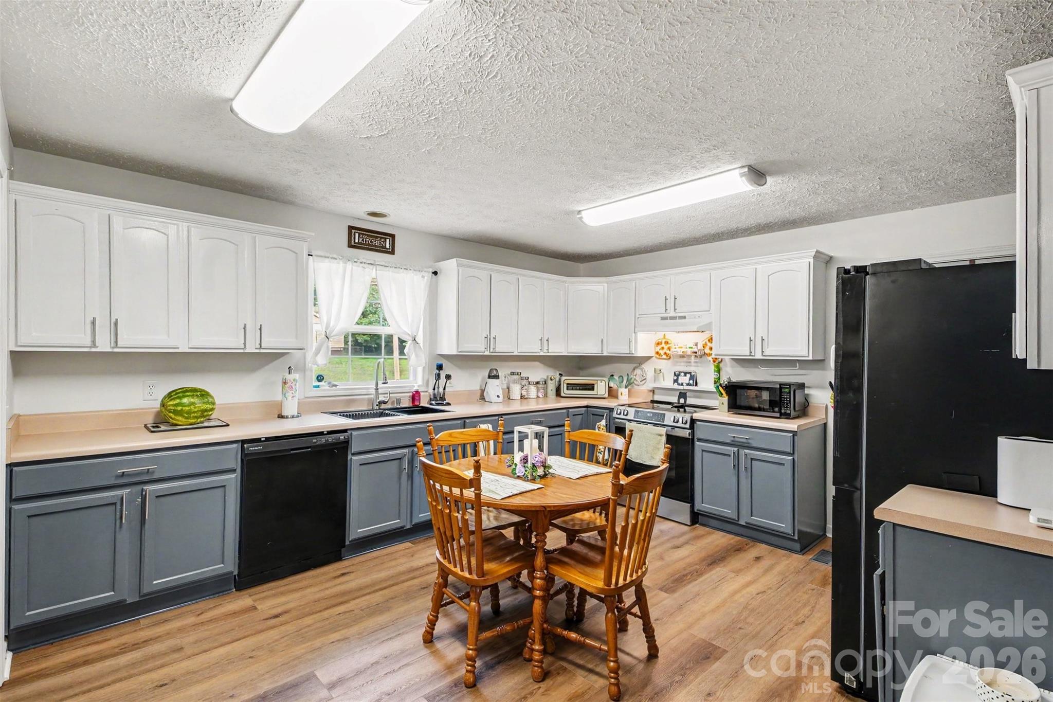 409 Baker Street Kings Mountain, NC 28086 - Photo 11 of 30 Gallery Image 11