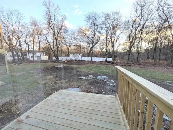 $1,895 | 3 South Shore Road, Unit 6, Salem, NH 03079