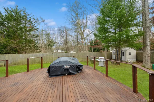 $1,349,000 | 6 Montauk Boulevard, East Hampton, NY 11937