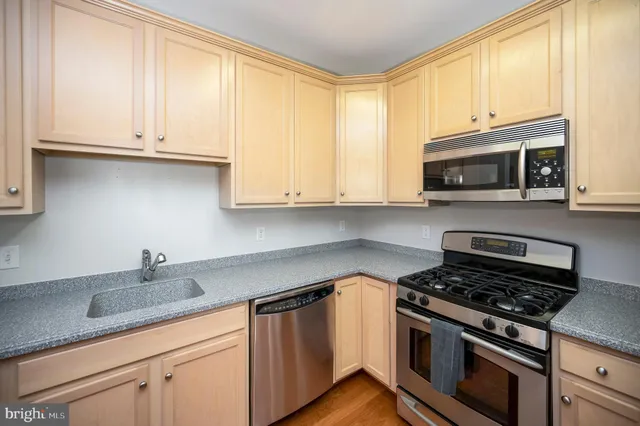 $2,750 | 1641 Ladue Court, Unit 203, Woodbridge, VA 22191