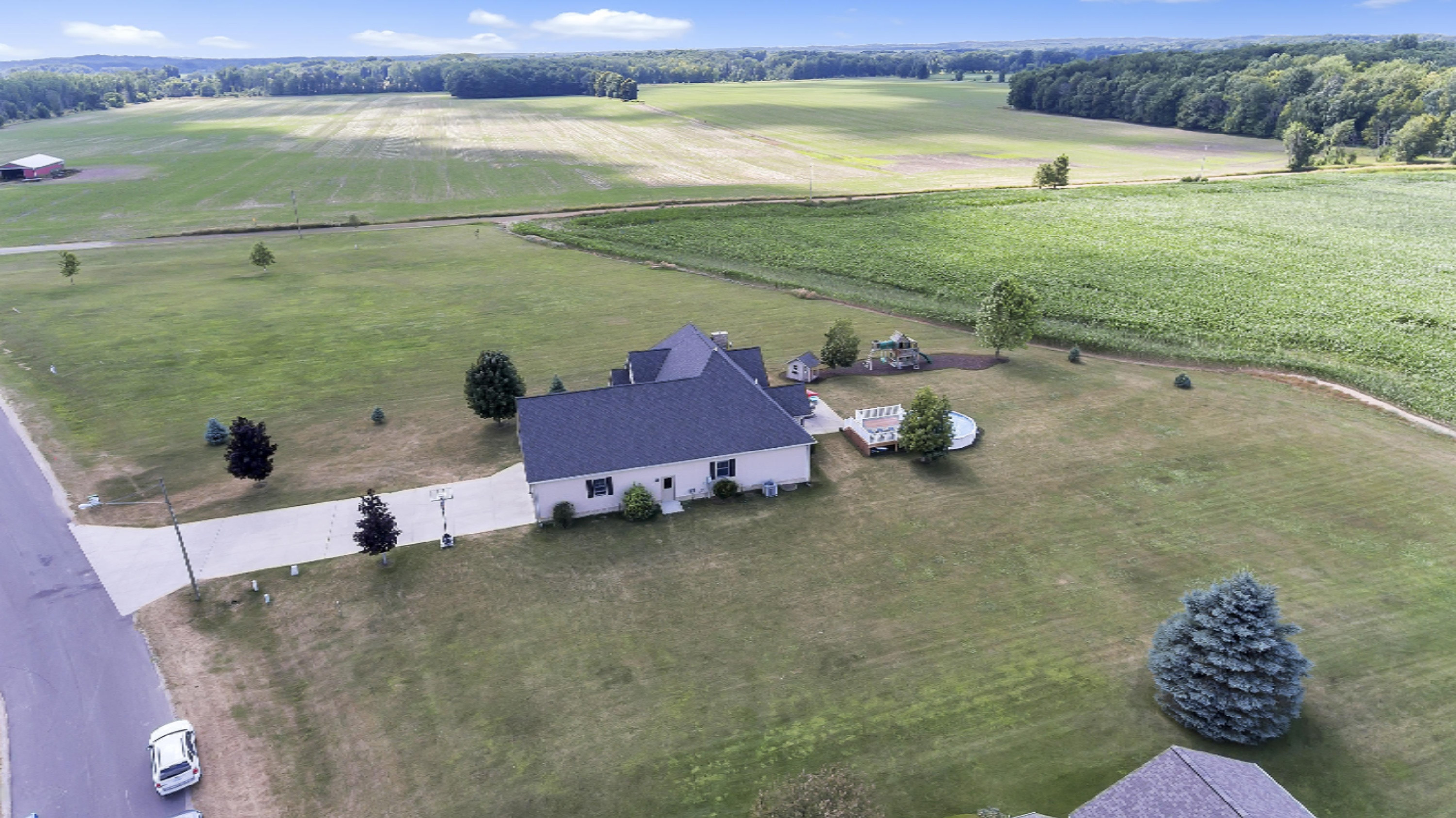 6575 Spinnaker Road Crystal, MI 48818 - Photo 48 of 57 6575-spinnaker-road-Crystal-mi-windowsti