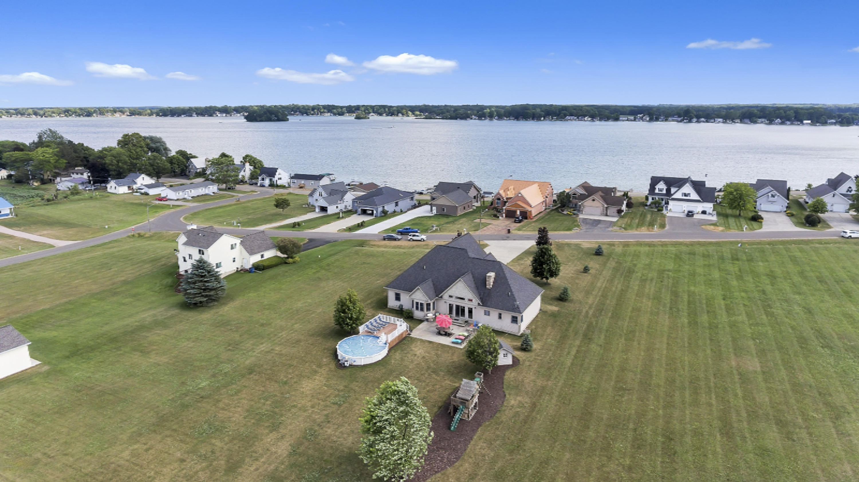 6575 Spinnaker Road Crystal, MI 48818 - Photo 50 of 57 6575-spinnaker-road-Crystal-mi-windowsti