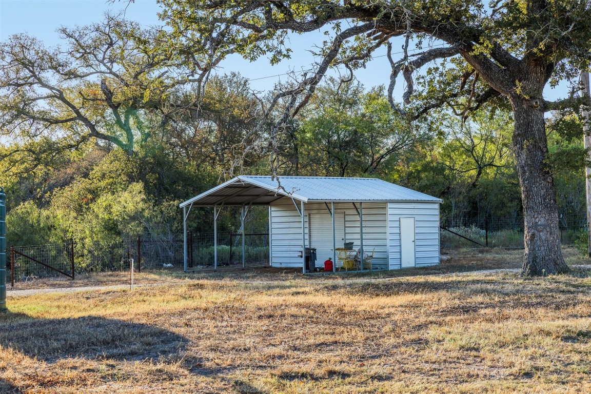 3270 Fm 671 Luling, TX 78648 - Photo 14 of 35 a front view of a house with a yard
