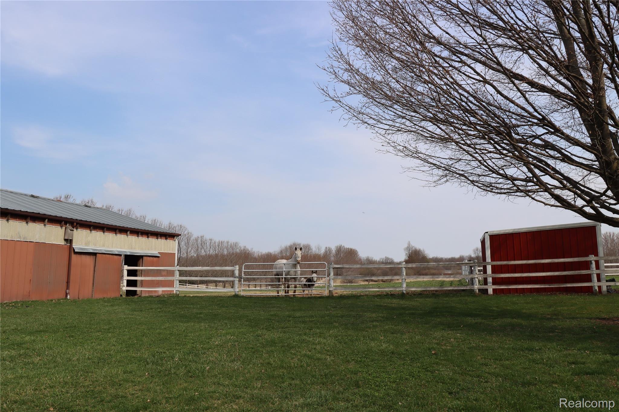 12439 Green Road Goodrich, MI 48438 - Photo 38 of 41 C4EC9BCD-FAC6-41E3-A736-F57C6D19441F.jpeg