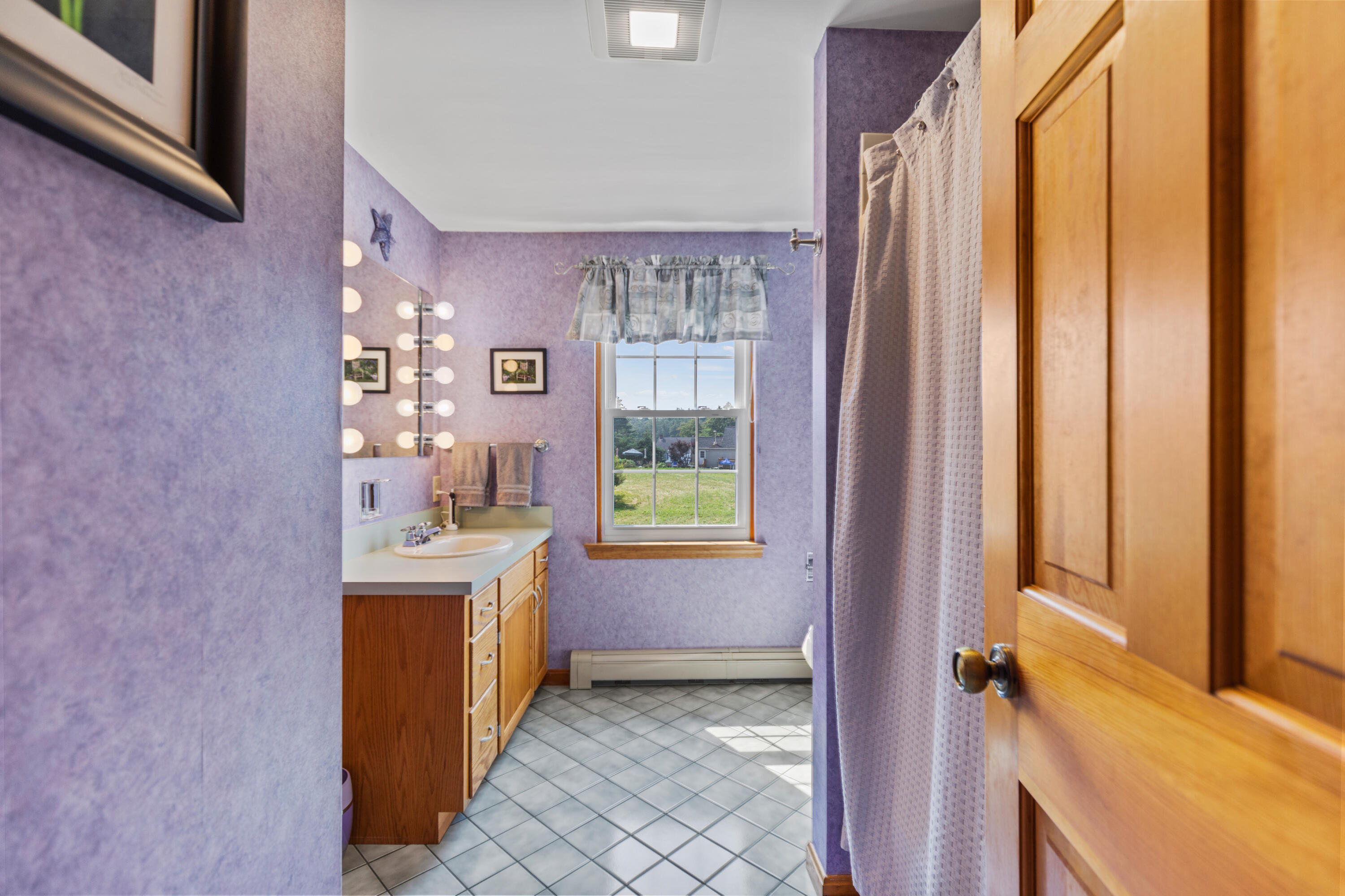 33 Summit Circle Westbrook, ME 04092 - Photo 23 of 36 Second Floor Bathroom