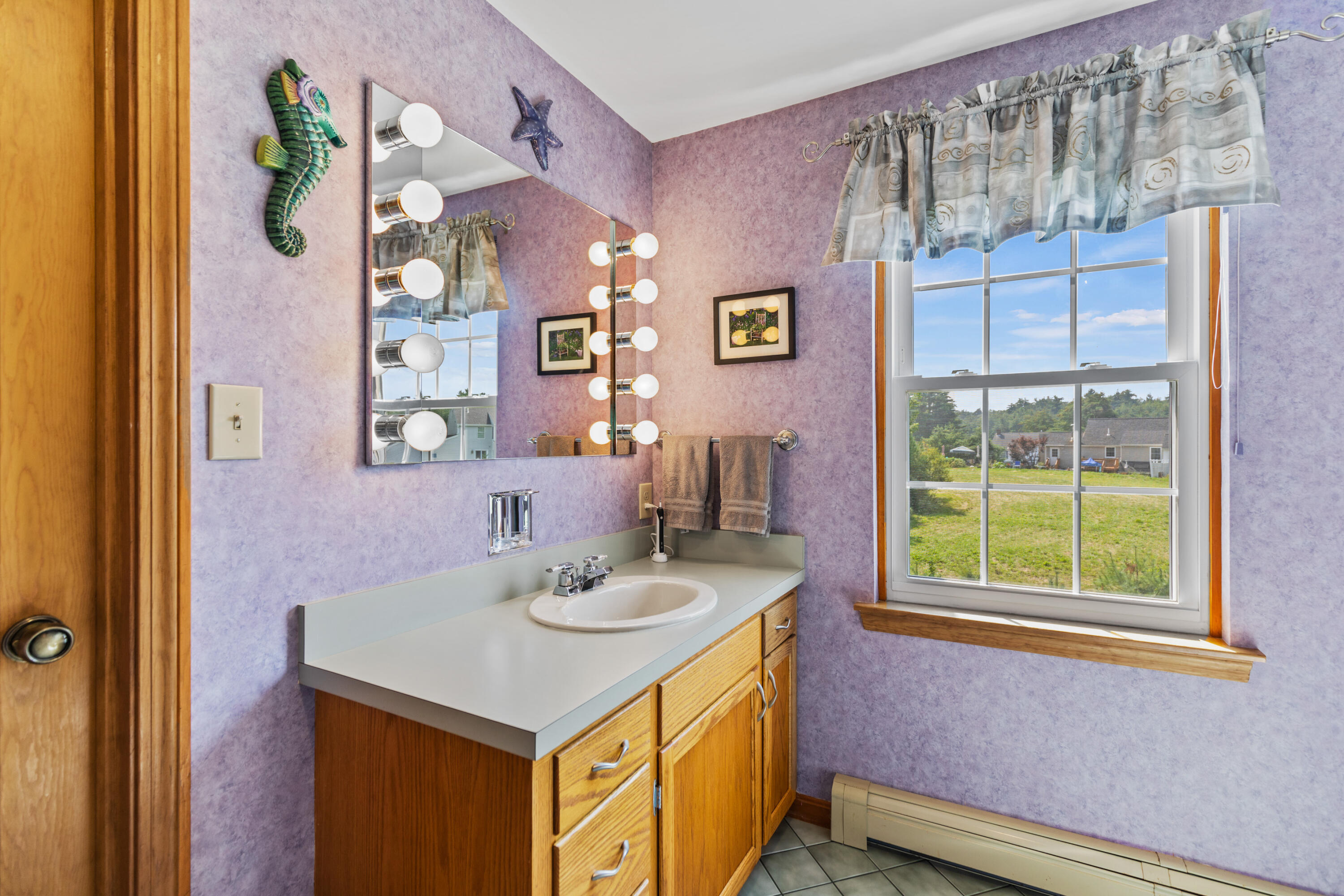 33 Summit Circle Westbrook, ME 04092 - Photo 24 of 36 Second Floor Bathroom