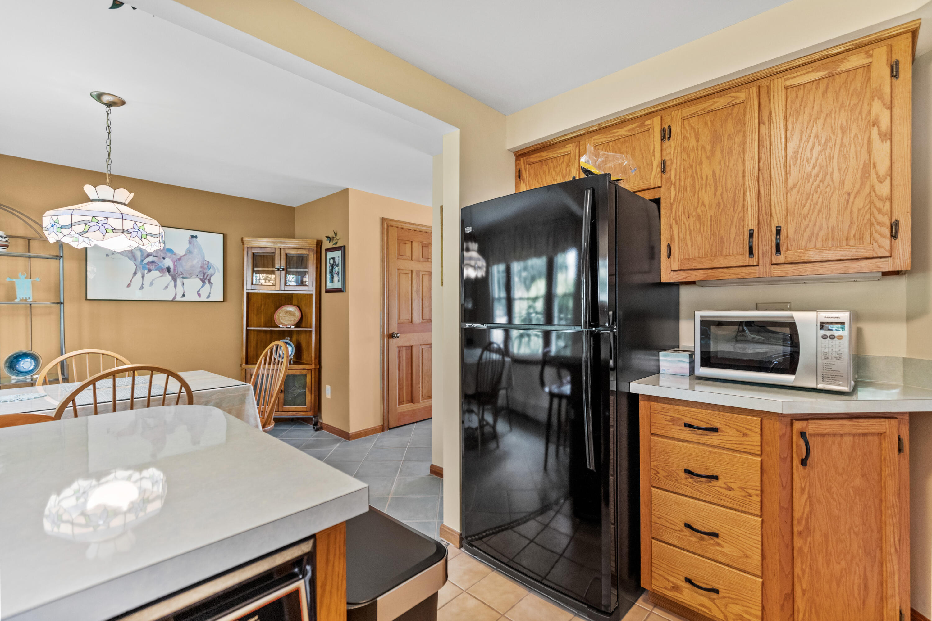 33 Summit Circle Westbrook, ME 04092 - Photo 8 of 36 Kitchen