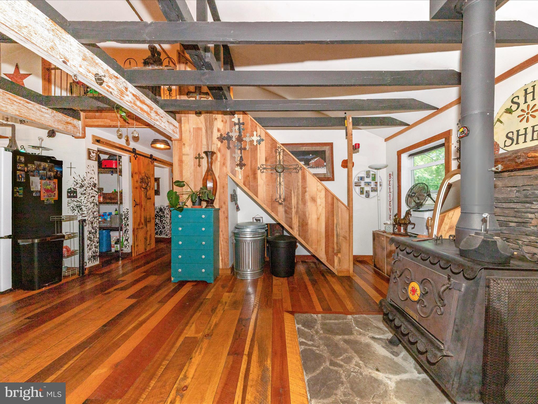 5103 Red Hill Road Keedysville, MD 21756 - Photo 23 of 78 Living Room