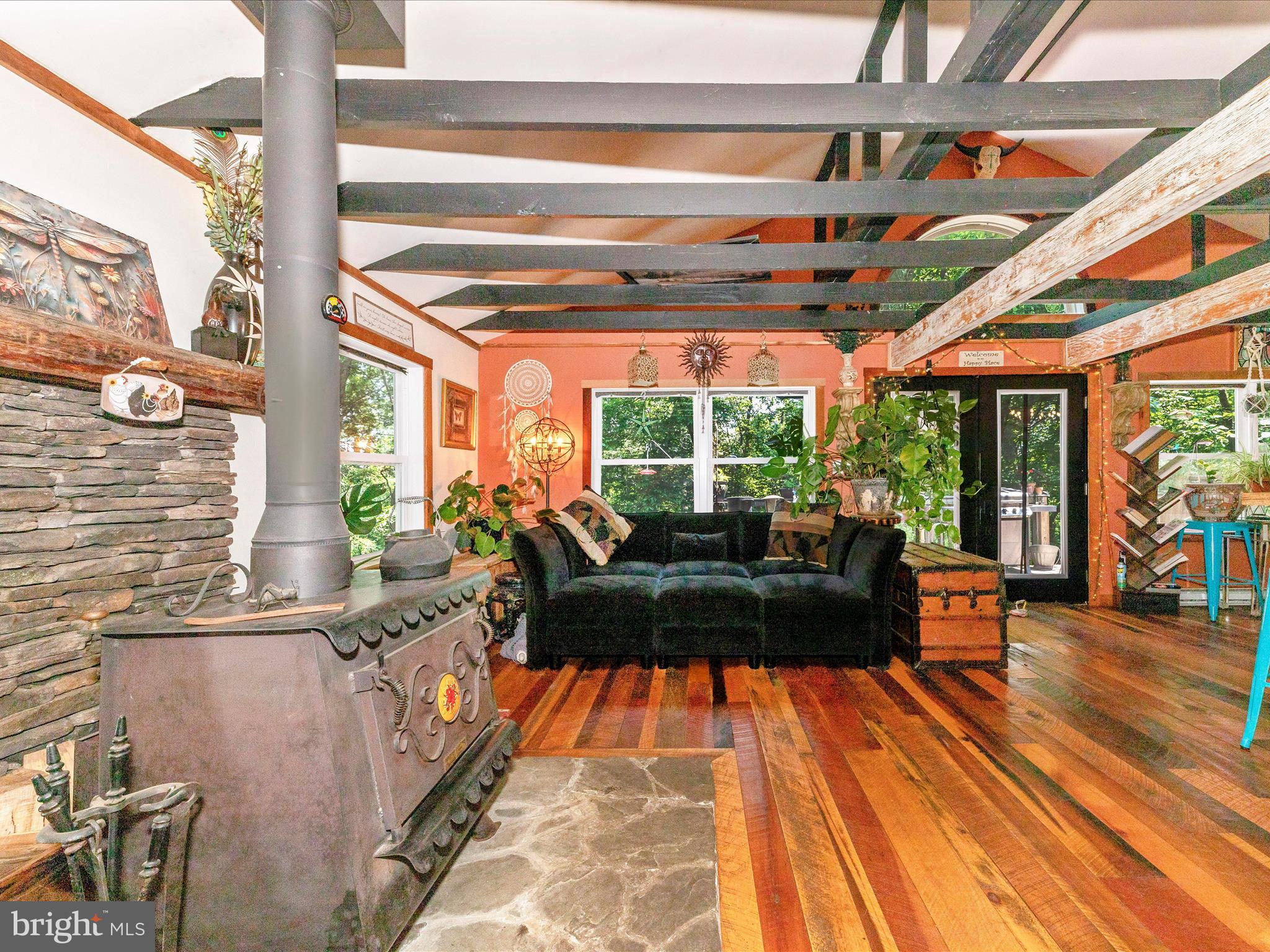 5103 Red Hill Road Keedysville, MD 21756 - Photo 25 of 78 Living Room