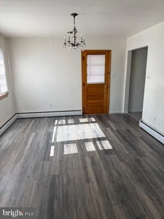 $1,800 | 705 Fairview Avenue, Waynesboro, PA 17268