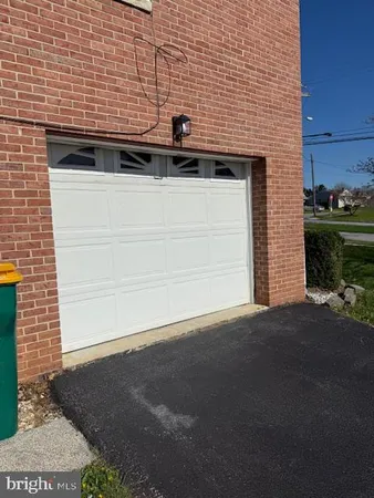 $1,800 | 705 Fairview Avenue, Waynesboro, PA 17268