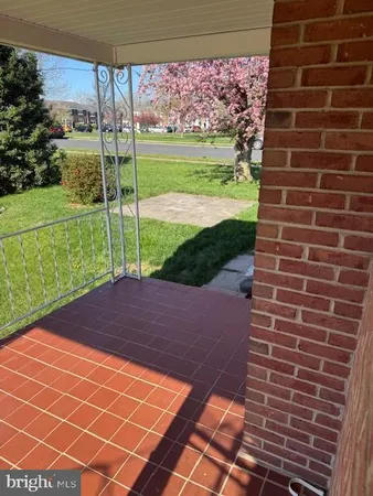 $1,800 | 705 Fairview Avenue, Waynesboro, PA 17268